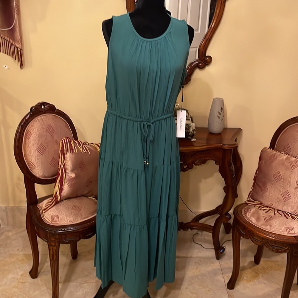 CALVIN KLEIN tiered
Crinkle Gauze Ruffle Dress - Picture 2 of 12